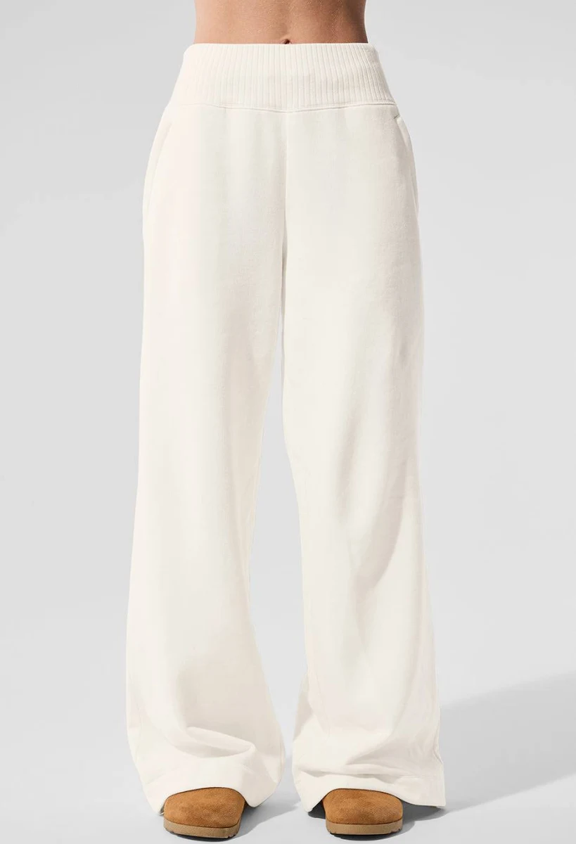 Alo Sweatpants (35+ color ways) Hot For Reselling Pants find